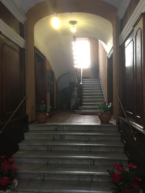 Delightful Apartment 100 Meters From The Colosseum エクステリア 写真