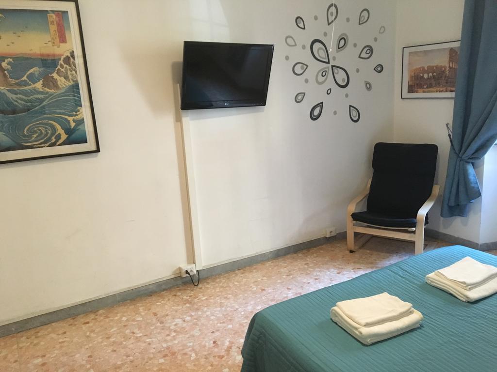 Delightful Apartment 100 Meters From The Colosseum エクステリア 写真